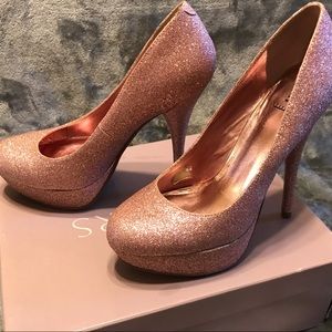 SALE! 💗Bakers Sparkle Pump!💗